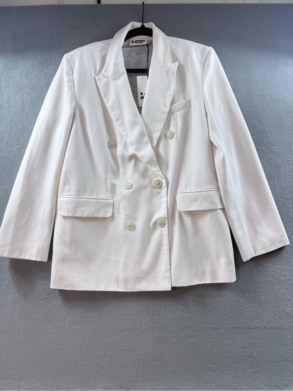KBB by Kahlana - Women’s ‘The Chiffon Back Blazer’ - Cream